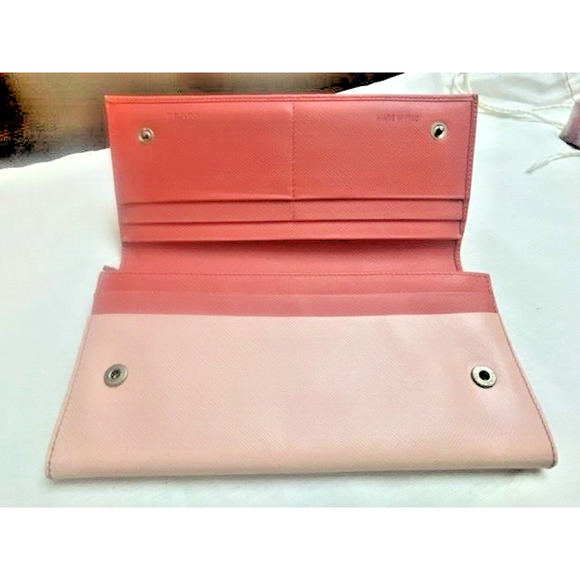 Authentic Prada Saffiano Leather Bifold Long Light Pink 2 tone Wallet w/snaps - Picture 2 of 15